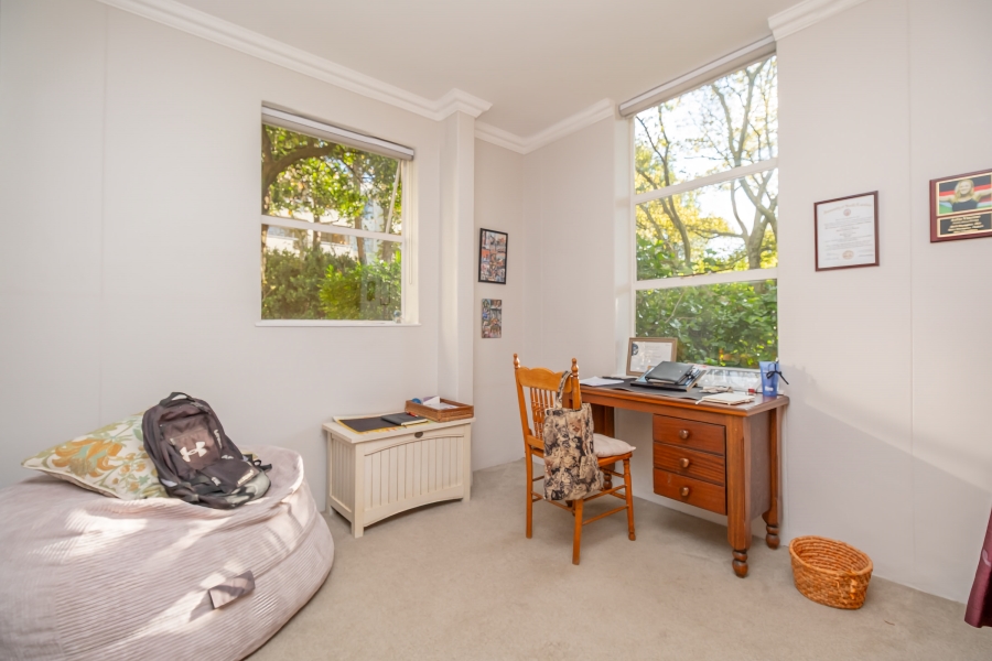 To Let 3 Bedroom Property for Rent in Sandhurst Gauteng