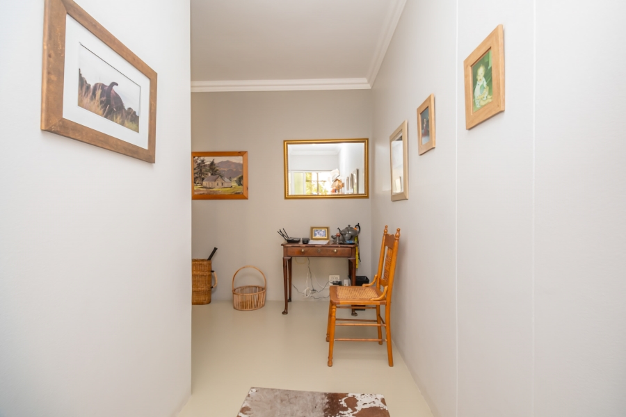 To Let 3 Bedroom Property for Rent in Sandhurst Gauteng