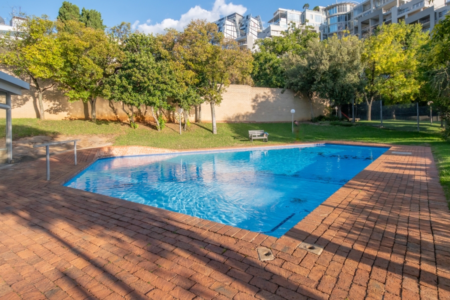 To Let 3 Bedroom Property for Rent in Sandhurst Gauteng