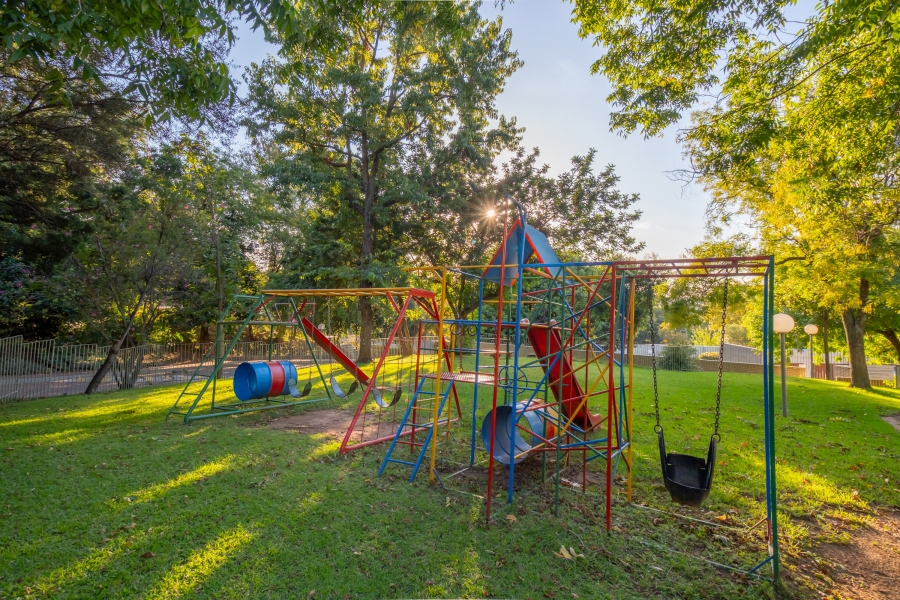 To Let 3 Bedroom Property for Rent in Sandhurst Gauteng