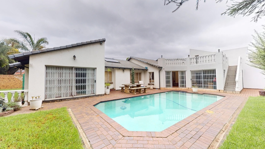 3 Bedroom Property for Sale in Sunward Park Gauteng