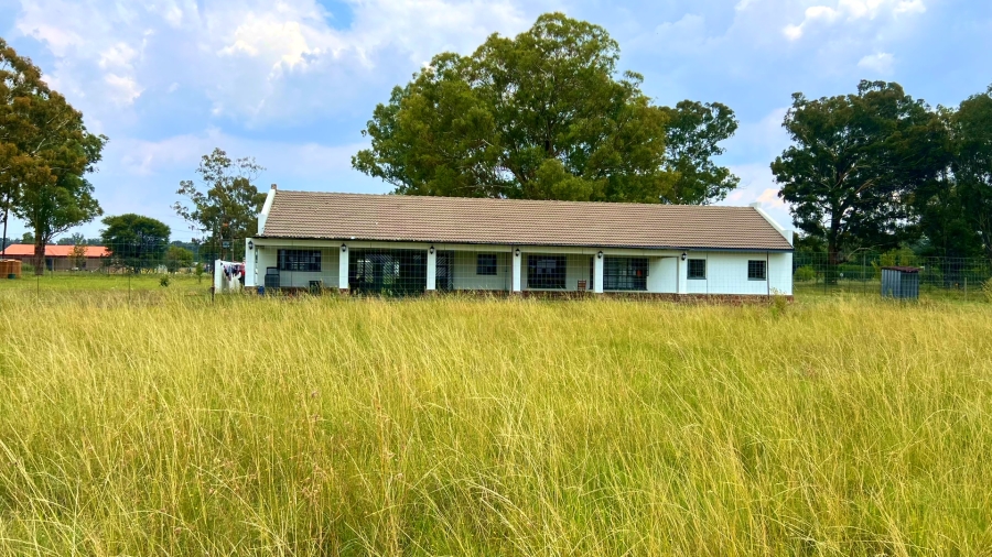 4 Bedroom Property for Sale in Walker Fruit Farms Gauteng