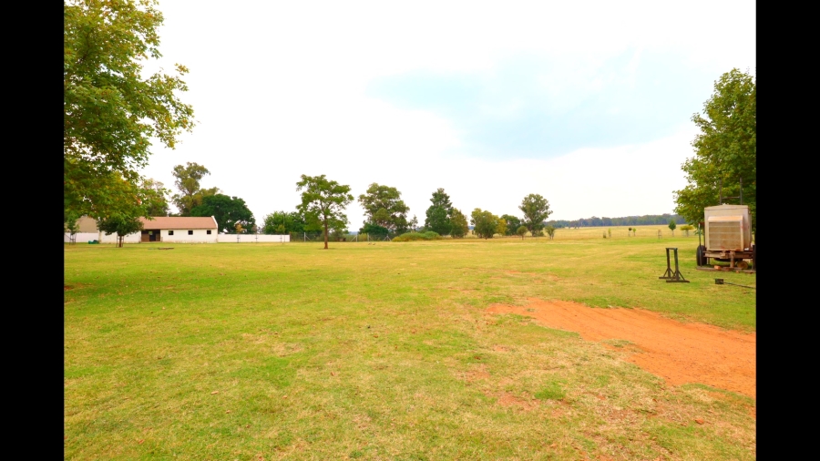 4 Bedroom Property for Sale in Walker Fruit Farms Gauteng