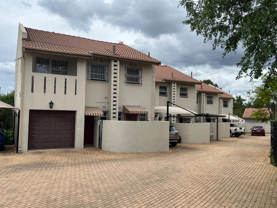 3 Bedroom Property for Sale in Illiondale Gauteng