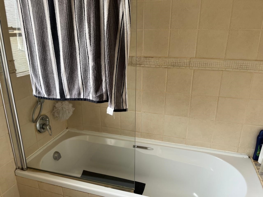 3 Bedroom Property for Sale in Illiondale Gauteng