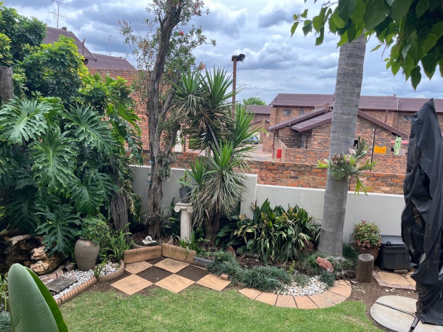 3 Bedroom Property for Sale in Illiondale Gauteng