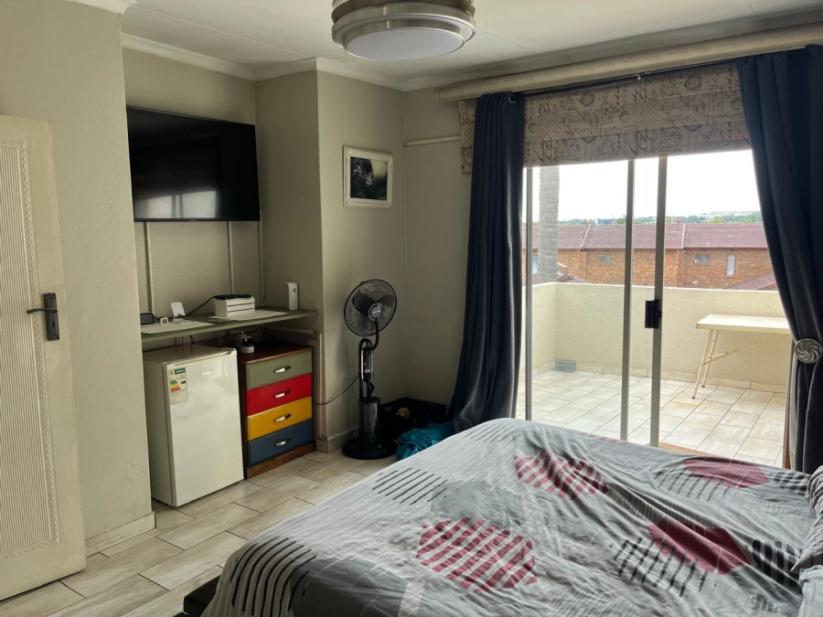 3 Bedroom Property for Sale in Illiondale Gauteng