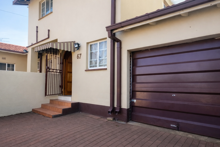 To Let 4 Bedroom Property for Rent in Witpoortjie Gauteng