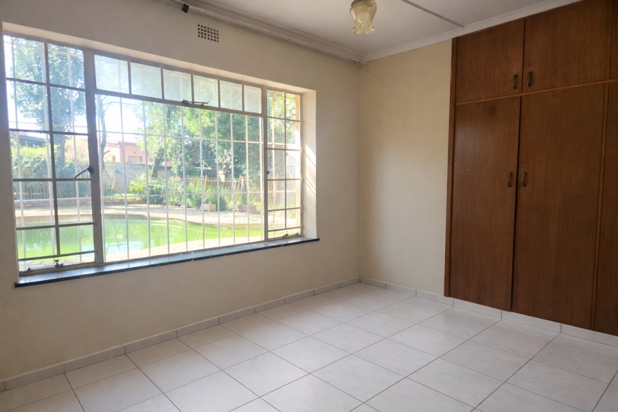 To Let 4 Bedroom Property for Rent in Witpoortjie Gauteng