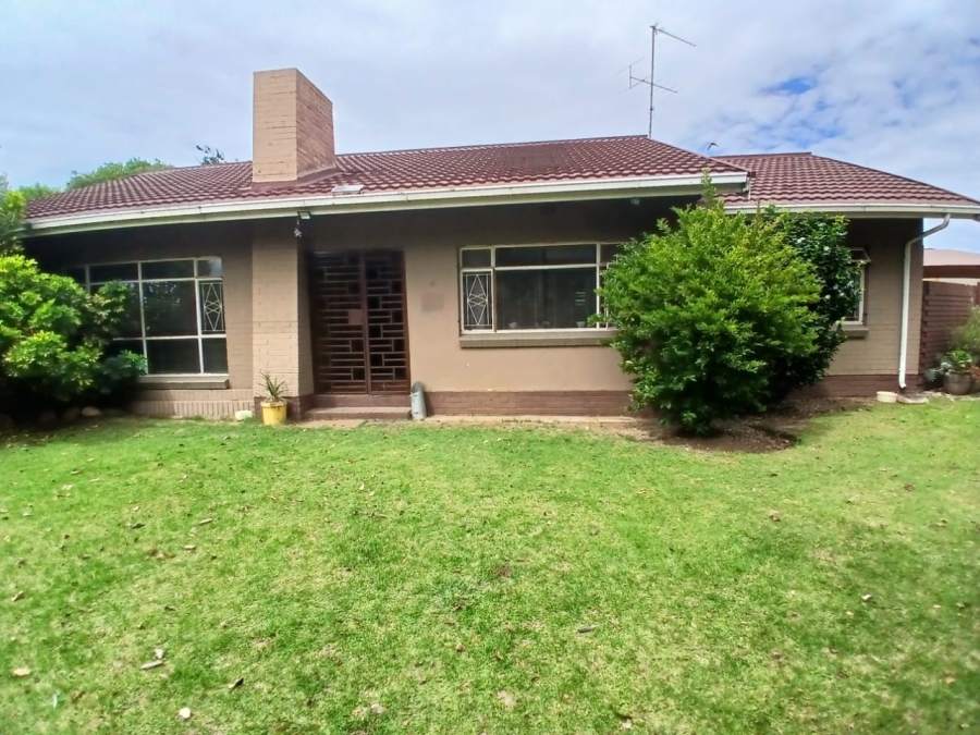 4 Bedroom Property for Sale in Selcourt Gauteng