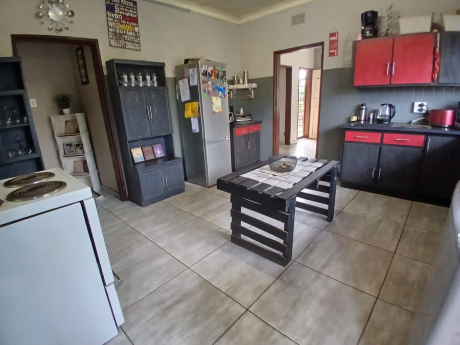 4 Bedroom Property for Sale in Selcourt Gauteng