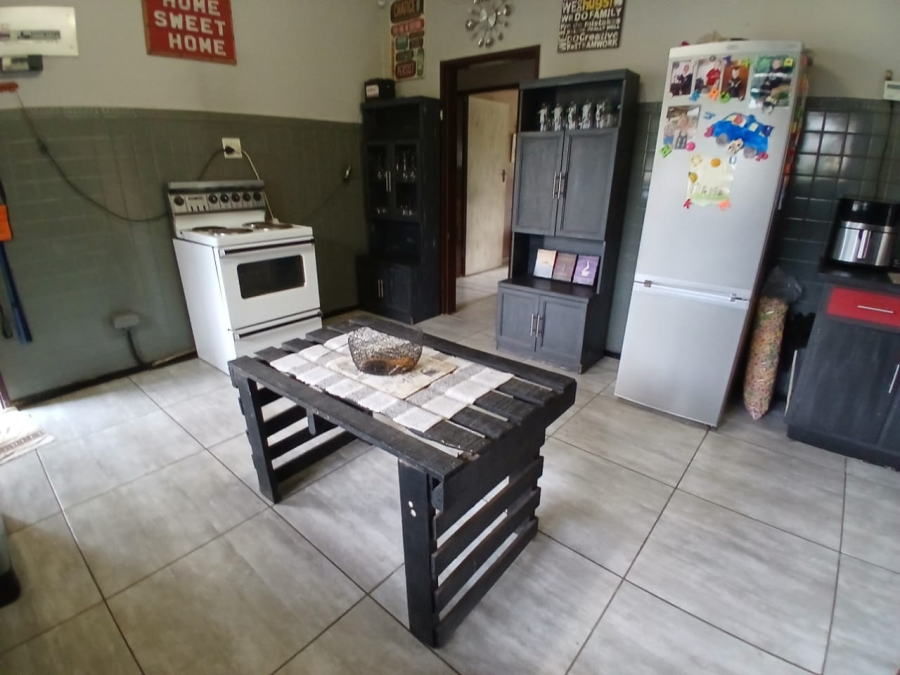 4 Bedroom Property for Sale in Selcourt Gauteng