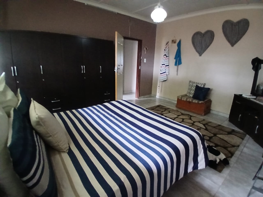 4 Bedroom Property for Sale in Selcourt Gauteng