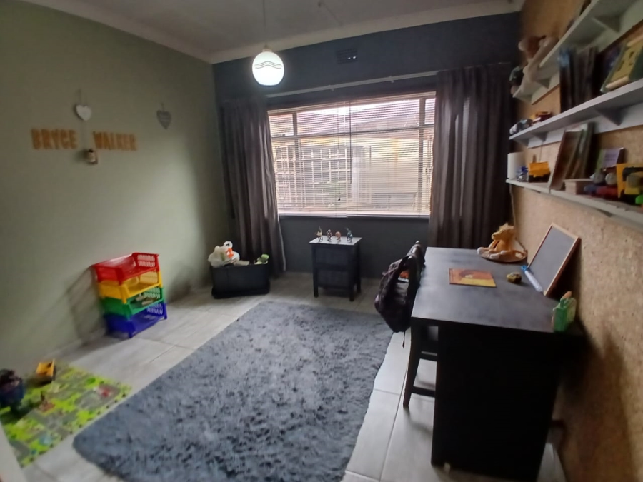 4 Bedroom Property for Sale in Selcourt Gauteng