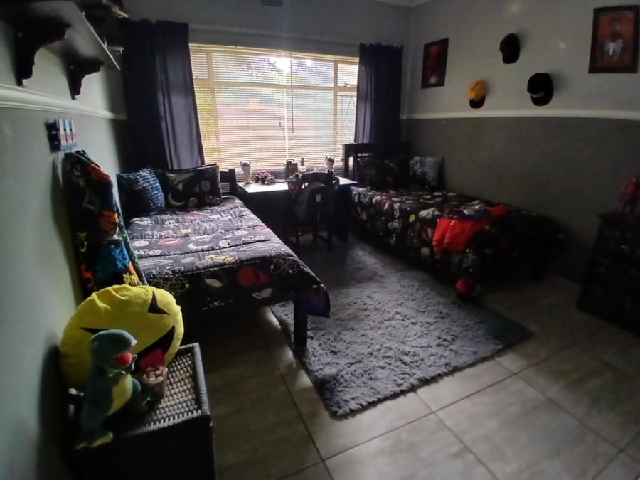 4 Bedroom Property for Sale in Selcourt Gauteng