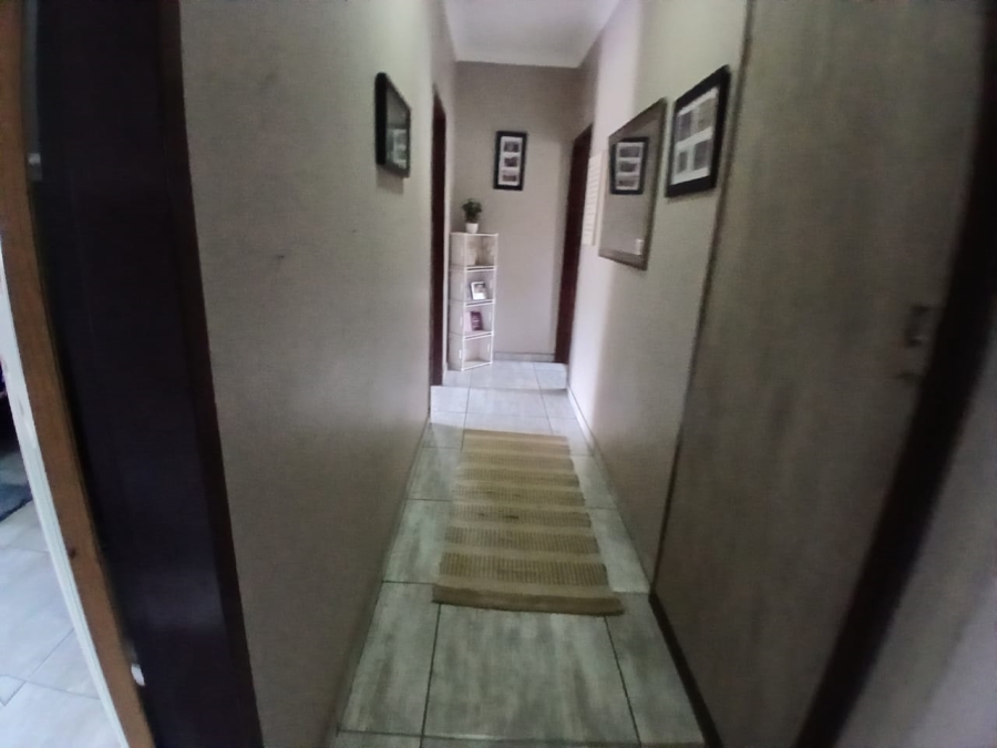 4 Bedroom Property for Sale in Selcourt Gauteng