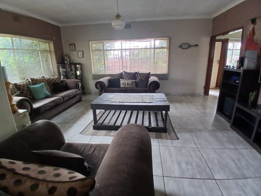 4 Bedroom Property for Sale in Selcourt Gauteng