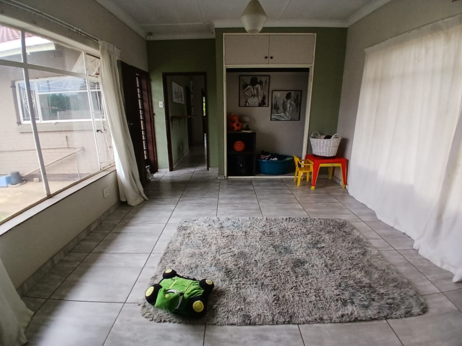 4 Bedroom Property for Sale in Selcourt Gauteng