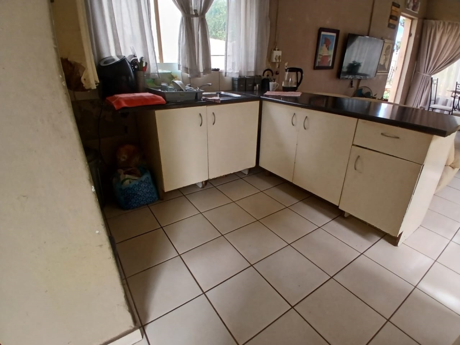 4 Bedroom Property for Sale in Selcourt Gauteng