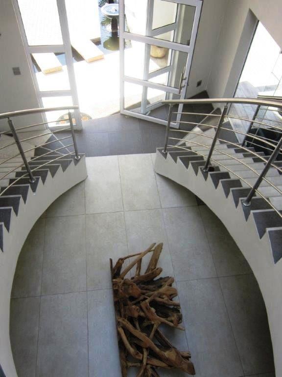 5 Bedroom Property for Sale in Waterkloof Ridge Gauteng