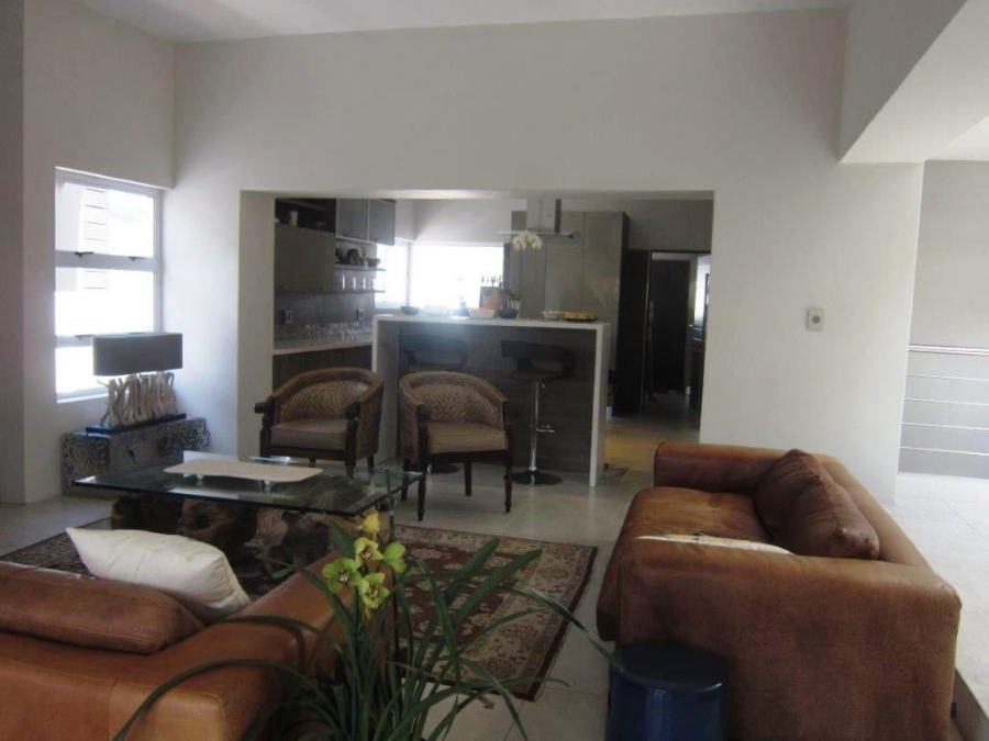 5 Bedroom Property for Sale in Waterkloof Ridge Gauteng