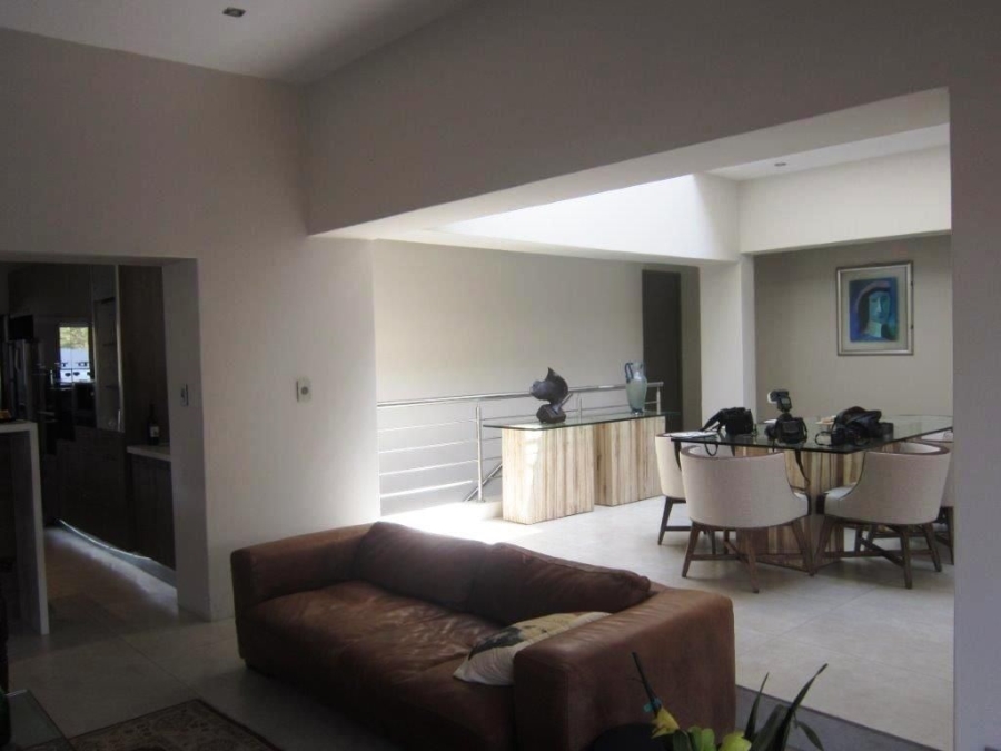 5 Bedroom Property for Sale in Waterkloof Ridge Gauteng