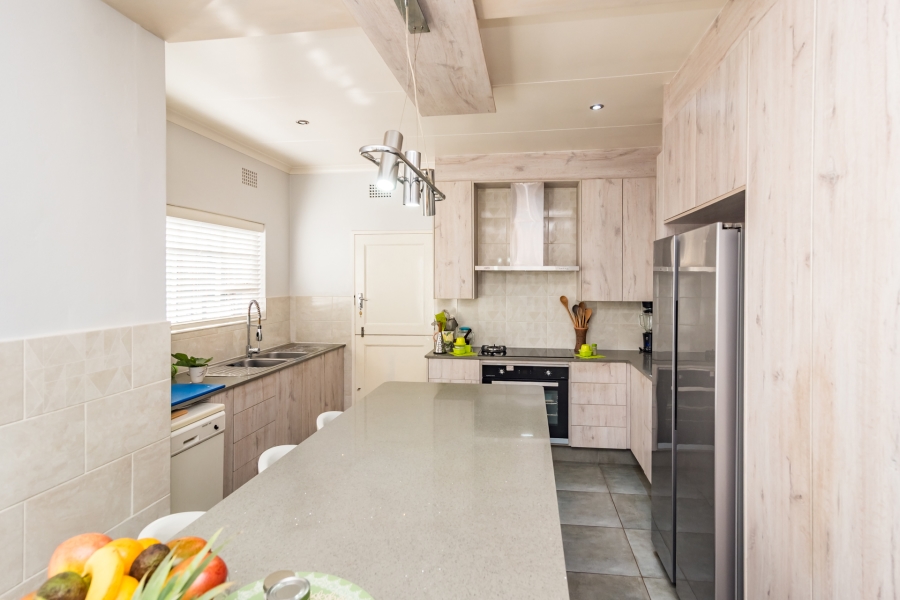 4 Bedroom Property for Sale in Helderkruin Gauteng