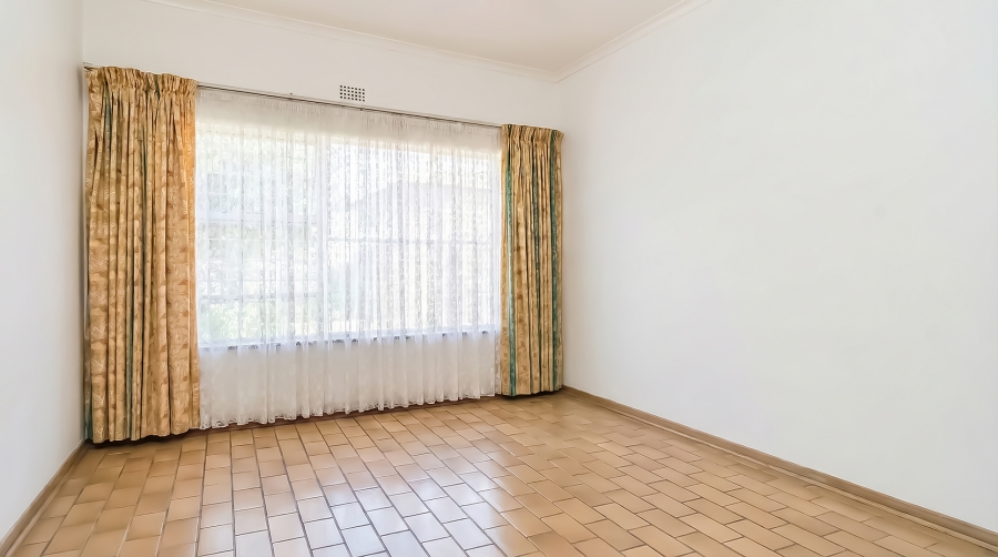 4 Bedroom Property for Sale in Helderkruin Gauteng