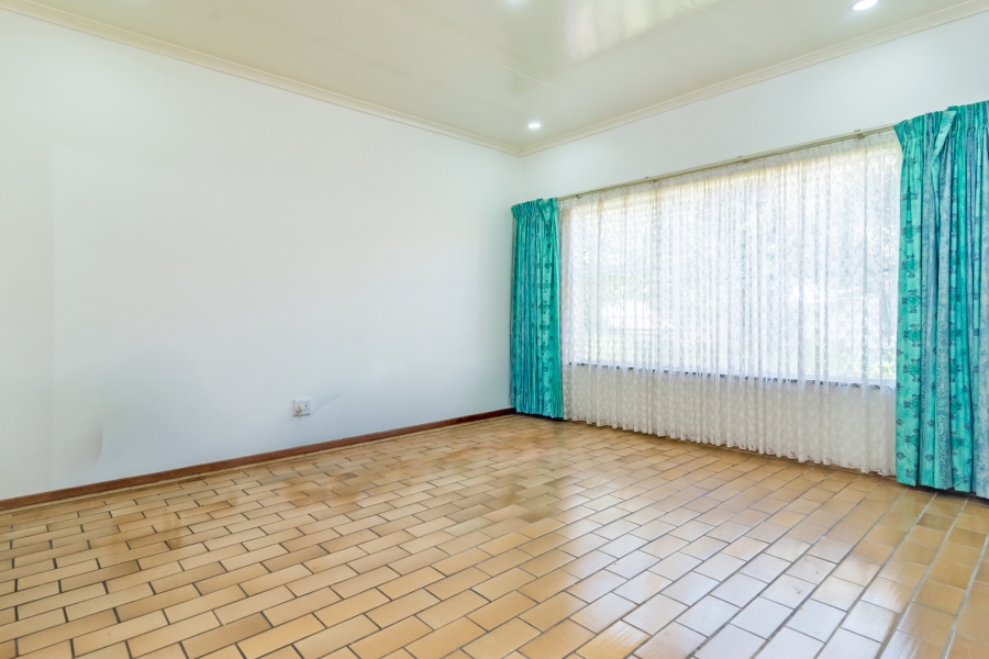 4 Bedroom Property for Sale in Helderkruin Gauteng