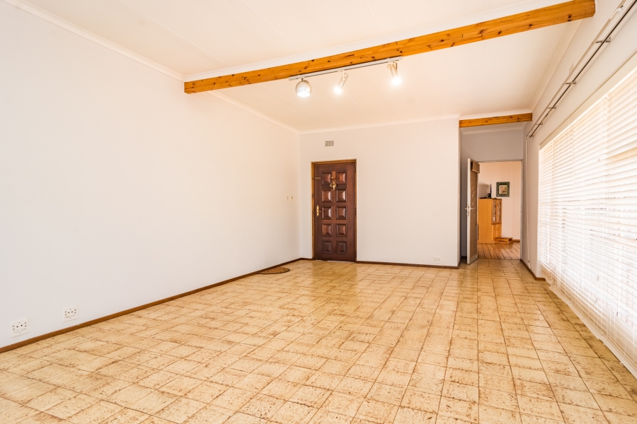 4 Bedroom Property for Sale in Helderkruin Gauteng