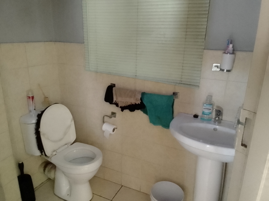 1 Bedroom Property for Sale in Vanderbijlpark CW 5 Gauteng