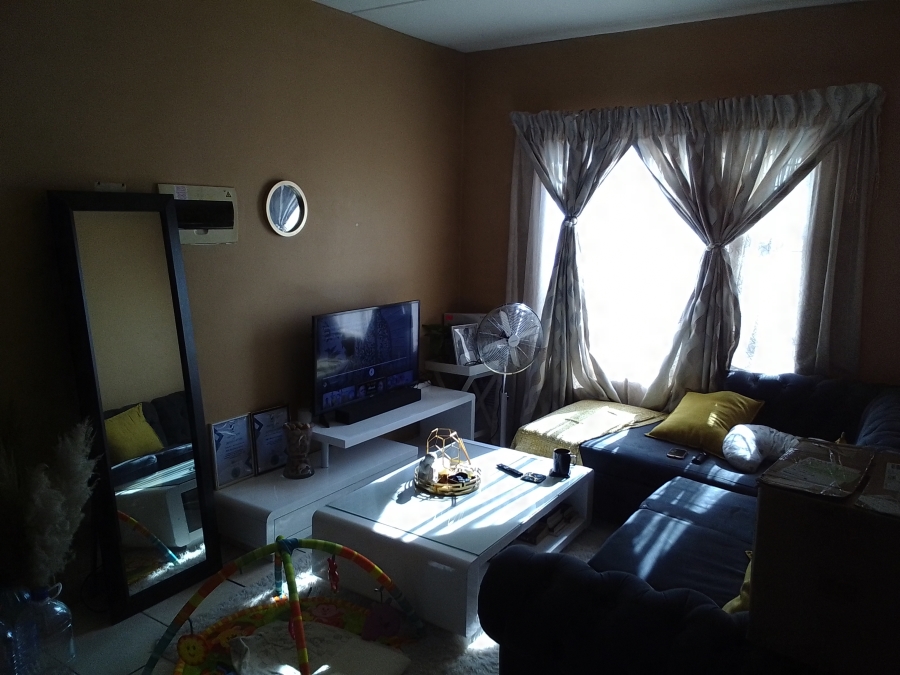 1 Bedroom Property for Sale in Vanderbijlpark CW 5 Gauteng