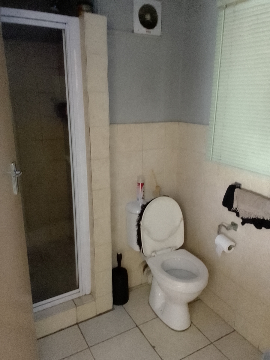 1 Bedroom Property for Sale in Vanderbijlpark CW 5 Gauteng