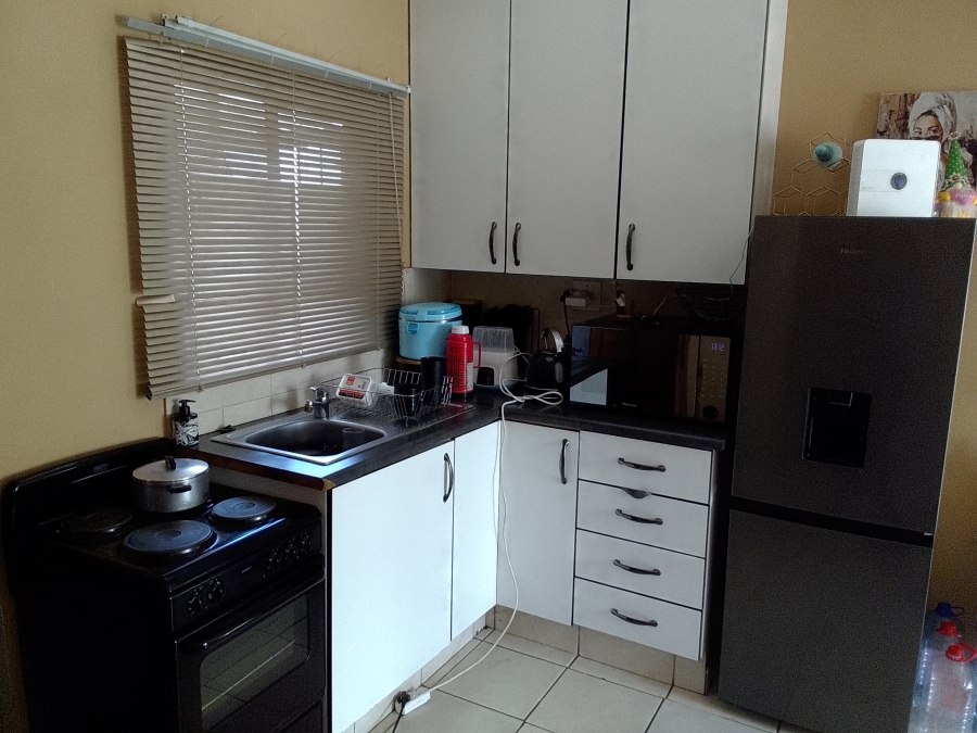1 Bedroom Property for Sale in Vanderbijlpark CW 5 Gauteng