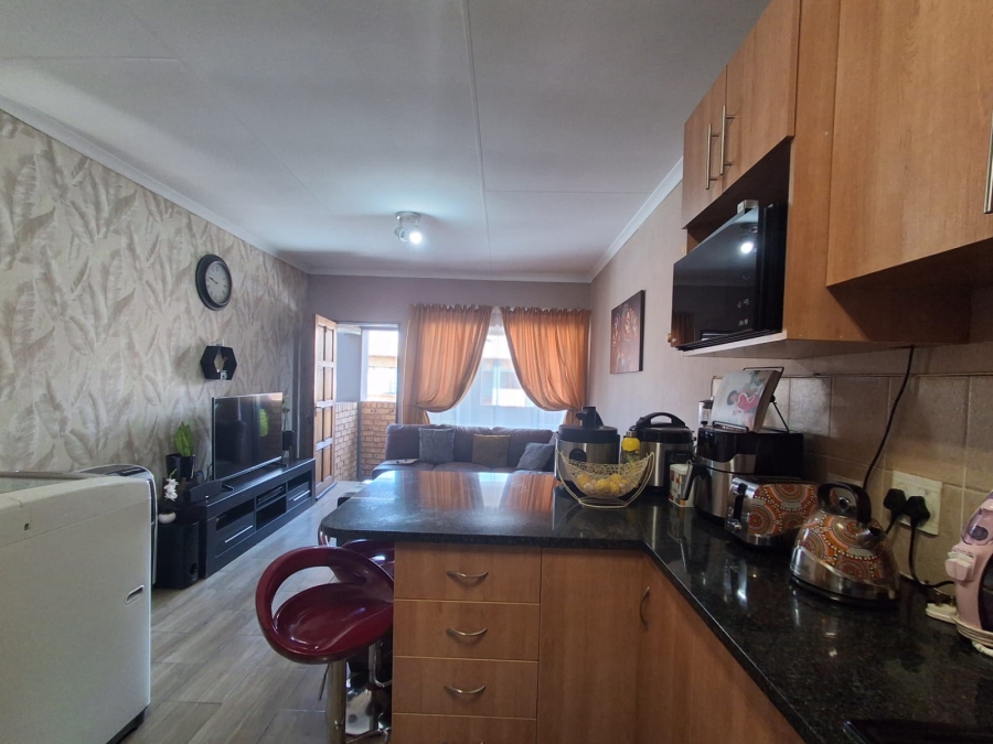 2 Bedroom Property for Sale in Elspark Gauteng
