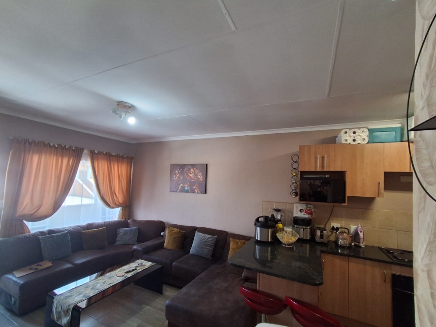 2 Bedroom Property for Sale in Elspark Gauteng