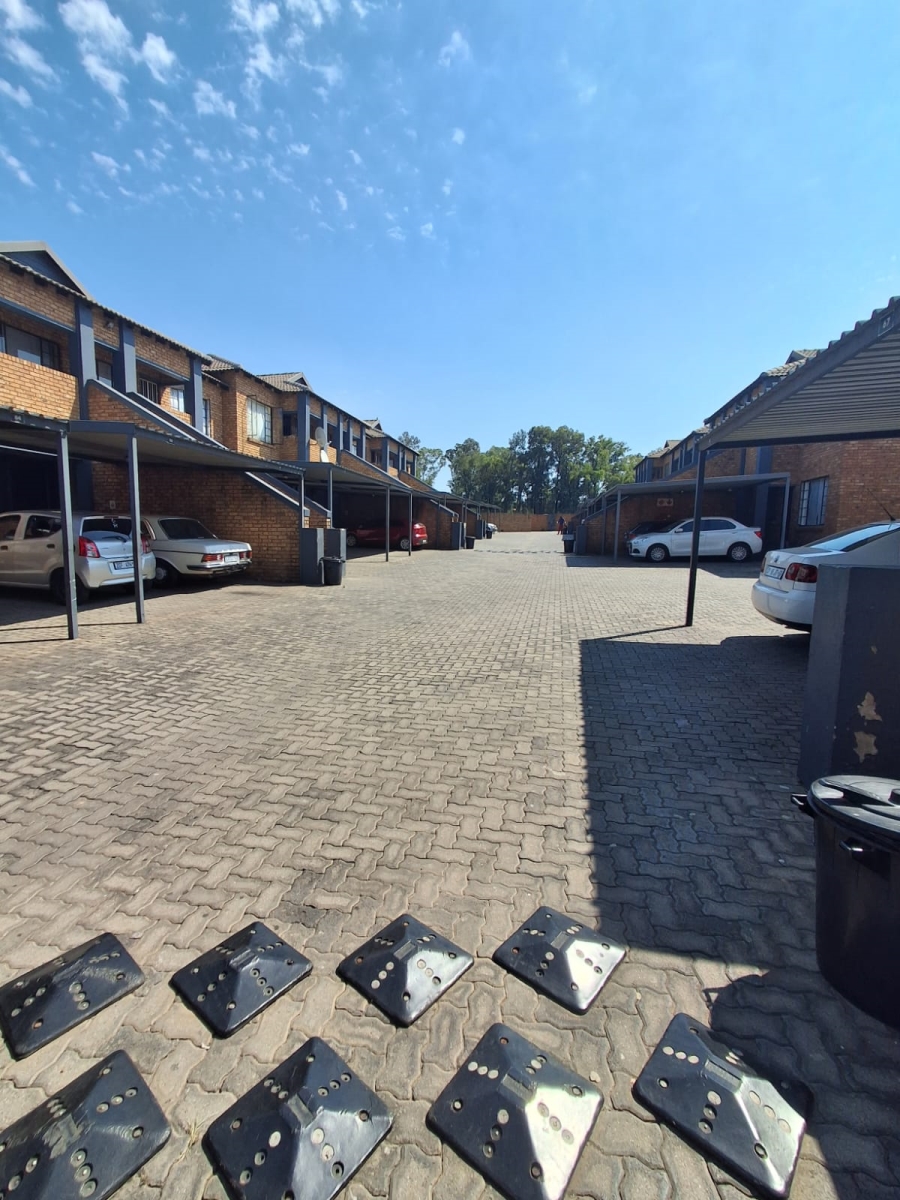 2 Bedroom Property for Sale in Elspark Gauteng