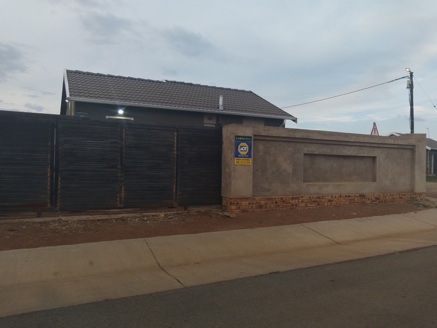 2 Bedroom Property for Sale in Savanna City Gauteng