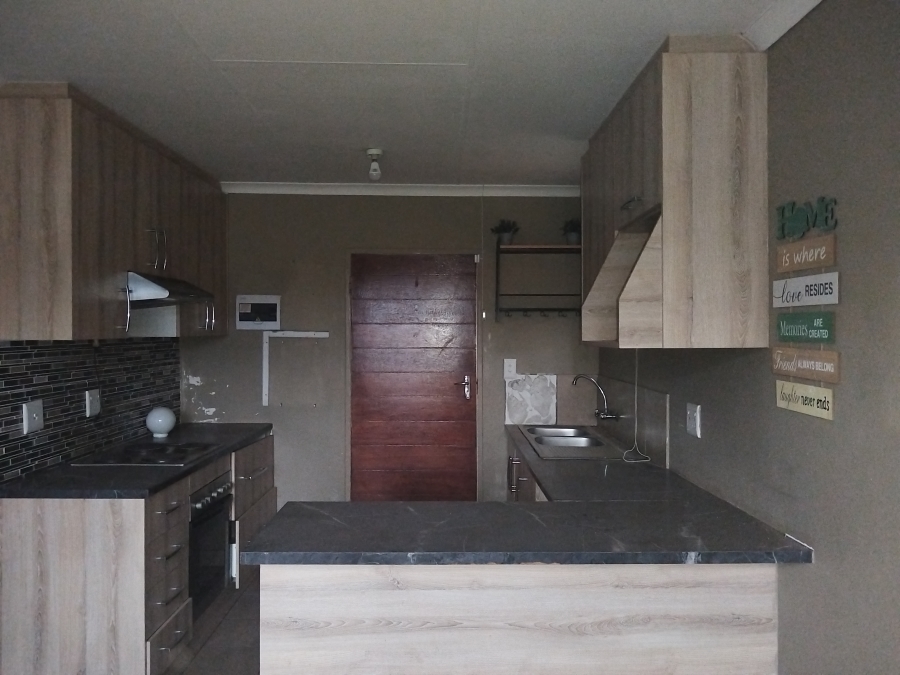 2 Bedroom Property for Sale in Savanna City Gauteng