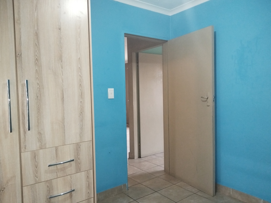 2 Bedroom Property for Sale in Savanna City Gauteng