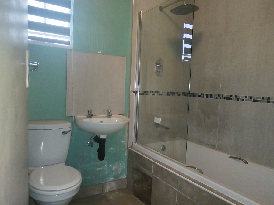2 Bedroom Property for Sale in Savanna City Gauteng