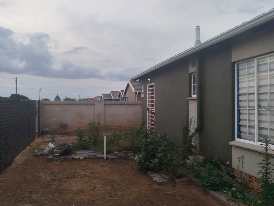 2 Bedroom Property for Sale in Savanna City Gauteng