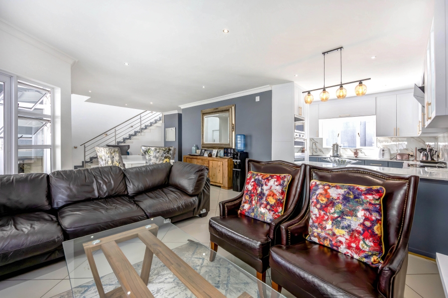 To Let 6 Bedroom Property for Rent in Broadacres Gauteng