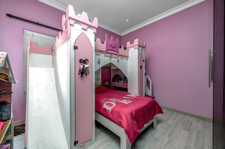 To Let 6 Bedroom Property for Rent in Broadacres Gauteng