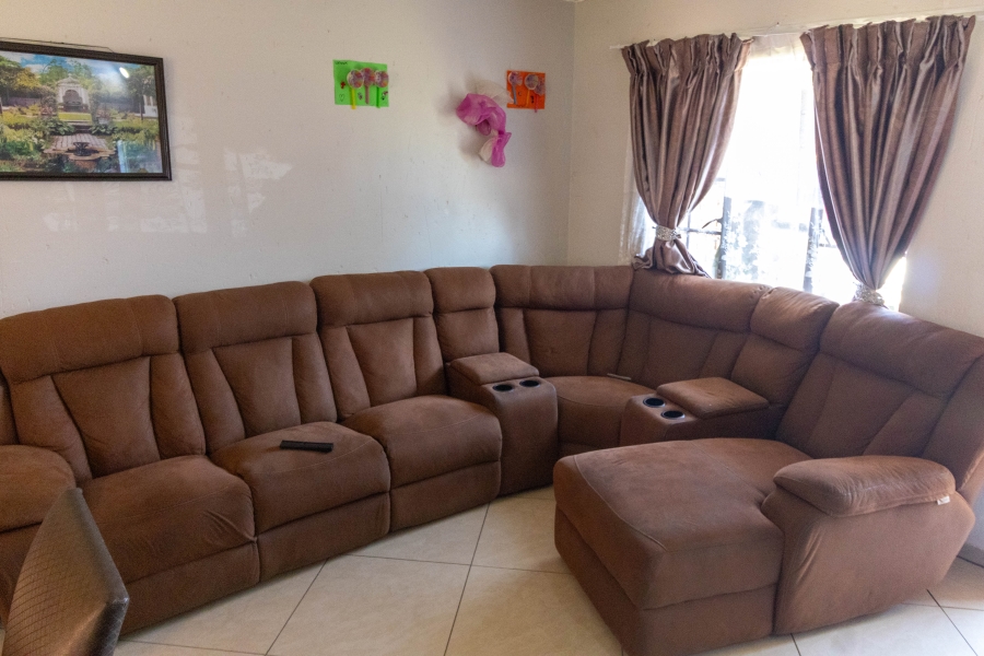2 Bedroom Property for Sale in Terenure Gauteng