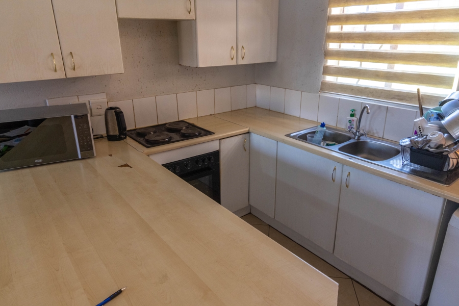 2 Bedroom Property for Sale in Terenure Gauteng