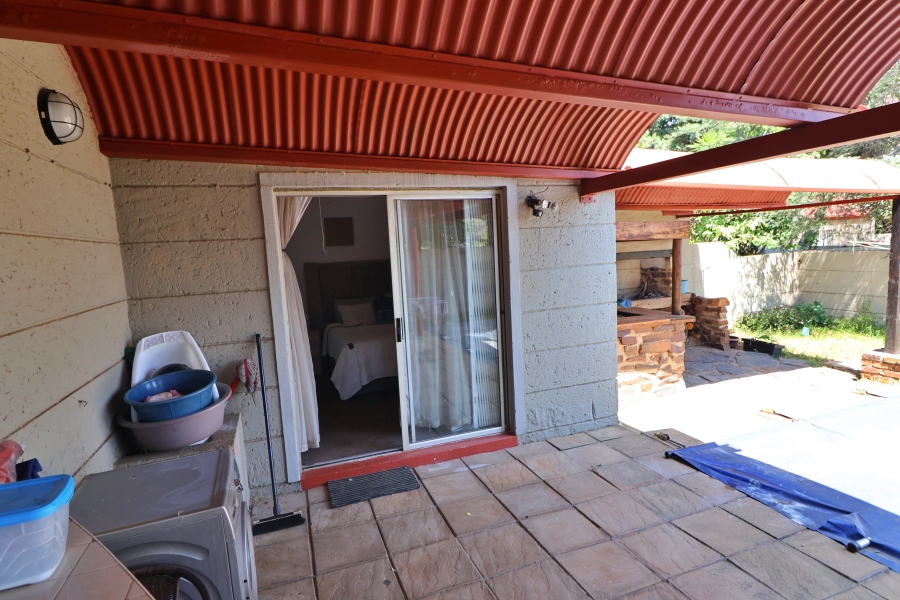 3 Bedroom Property for Sale in Birchleigh North Gauteng