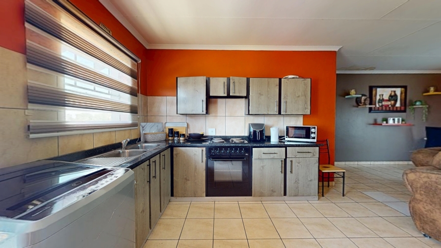 2 Bedroom Property for Sale in Ravenswood Gauteng