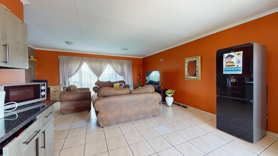 2 Bedroom Property for Sale in Ravenswood Gauteng