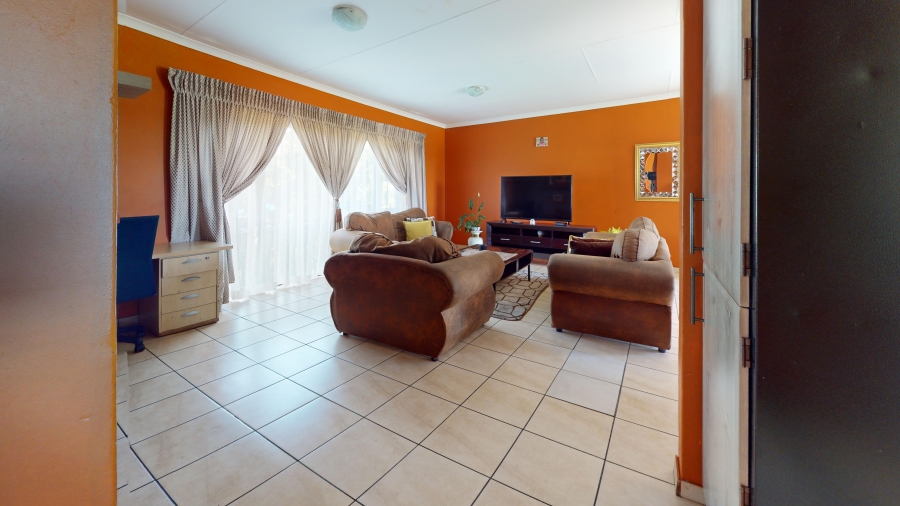 2 Bedroom Property for Sale in Ravenswood Gauteng